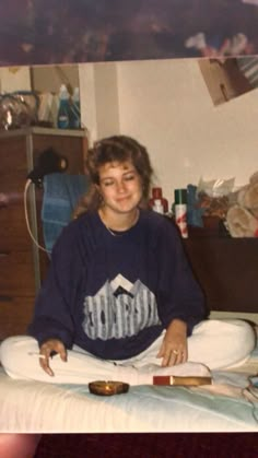 Mom In The 90s, 1980s Makeup And Hair, 90’s Outfits, 90s Teen, 80s Girl