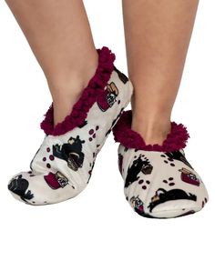 Every next step you busy women take should feel like heaven! That's why these fuzzy feet slippers are just the thing for you! With a thick, fleecy lining on the inside and a soft fleece on the outside, these slippers are the very definition of "comfy!" So when it's time to tread softly, look no further than your Fuzzy Feet! (non-skid on sole.) Adult sizes: S/M (4-6) L/XL (7-9) Onesie Pajamas Women, Kids Christmas Pjs, Feet Slippers, Family Matching Pjs, Adult Onesie Pajamas, Dog Slippers, Spa Slippers, Pajamas Gift, Soft Slippers