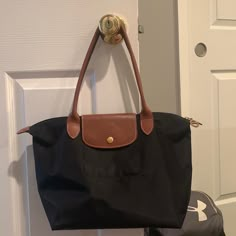 Questions? Leave A Comment Below! Black Long Champ Bag, Long Champ Bag, Longchamp Shoulder Bag, Longchamp Small Le Pliage, Longchamp Medium, Longchamp Purse, Longchamp Le Pliage Large, Longchamp Roseau, Long Champ