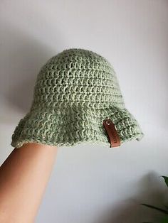 Lightweight Fitted Casual Hat, Warm Cotton Hats For Spring, Warm Cotton Spring Hats, Casual Fitted Cloche Hat For Beach, Handmade Casual Brimmed Hat, Handmade Casual Cloche Hat For Spring, Handmade Wide Brim Bucket Hat For Winter, Casual Handmade Hats With Curved Brim, Casual Handmade Sun Hat For Spring