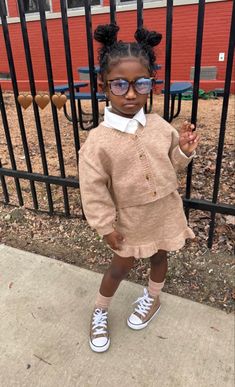 Black Kids Outfits, Aesthetic Outfit Summer, Fashion Outfits For School, Casual Outfit Winter, Autumn Outfits Ideas, Winter Outfit Aesthetic, Winter Outfits Fashion, Fashion Outfits Casual, Kids Outfits Daughters