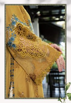 Pakistani Boutique, Patch Ideas, Pakistani Designer Clothes, Lawn Design, Clothing Studio, Organza Sleeves, Design 2023, Festive Collection, Chiffon Collection