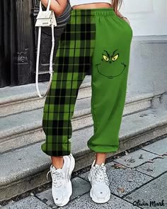 Olivia Mark - Premium Holiday-themed Pocket Design Plaid Print Pants for Christmas Grinch Pants, Grinch Stuff, Red Street, Mr Grinch, Cute Christmas Outfits, Grinch Christmas Decorations, Preppy Christmas, Christmas Clothing, Christmas Clothes