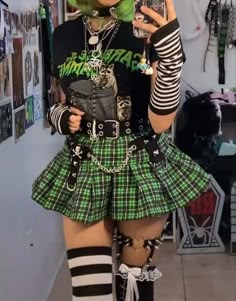 Dark Alt Outfits, Colorful Alt Outfits, Green Goth Outfit, Gothic Clothing Aesthetic, Colorful Alternative Fashion, Headware Accessories, Anime Goth Outfits, Egirl Fashion, E Girl Outfits