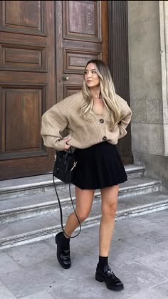 Loafers For Women Outfit Winter, Black Loafers Outfit, Loafers For Women Outfit, Tight Dress Outfit, Look Formal, Fasion Outfits, Cute Swag Outfits, Looks Chic, Winter Fashion Outfits