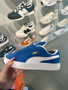 #sneakers #shoes #puma #blue Puma Sneaker Outfit, Blue Shoes Aesthetic, Blue Puma Shoes, Blue Shoes Women, Puma Tennis, Sneaker Outfits Women, Puma Blue