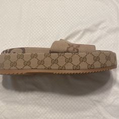 Gucci Platform Slide Gucci Platform, Platform Slides, Gucci Shoes, Women's Shoes Sandals, Shoes Sandals, Dust Bag, Conditioner, Gucci, Women Shoes