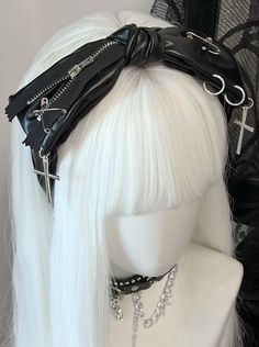 ❤︎Subculture goth punk headbands❤︎
⚠Please allow 7 days for shipping on this item. Spiky Headband, Goth Subcultures, Goth Headband, Goth Hair Accessories, Goth Hat, Fashion Sketchbook Inspiration, Head Bandana, Goth Hair, Kawaii Goth