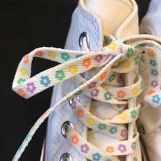 Flower shoelaces, Floral Shoestrings, High-Top Shoelaces, Laces Replacement For Converse, Flower Charms - ONE PAIRDETAILS:* You will get 1 pair of flower shoelaces* Shoelace width: 1cm, length 120/140/160cm* Flower charms are sold as 2pcs, color can be mixed. Please kindly leave a note of the color number you prefer. Thank you!* Flower charm back side has a silver buckle, close this after you put it on your shoelaces* Good for Converse®, Vans®, Keds®, Adidas®, Superga® and other brands of shoes. Flower Shoes, Aesthetic Shoes, Swag Shoes, Lacing Sneakers, Pretty Shoes, Dream Shoes, Flower Charm, Dream Clothes, Cute Shoes