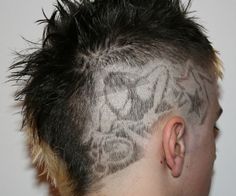 weird Hare cut Hair Etching, The Haircut, Haircut Pictures, Haircut Designs, Hair Stylies, Star Hair, Business Hairstyles, Hair Design