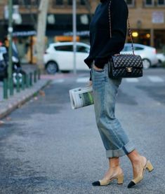 Outfits With Chanel Shoes, Chanel Purse Outfit, Chanel Pumps Outfits, Chanel Slingback Outfit, Chanel Shoes Outfit, Slingback Chanel, Granny Shoes, Chanel Pumps