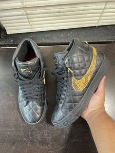 Shoes were worn once with no flaws, leather on these is A1, smells good, no box. Smells Good, Athletic Shoes Nike, Nike Zoom, Brands Outlet, Smell Good, Snake Skin, Nike Shoes, Athletic Shoes, Men's Shoes