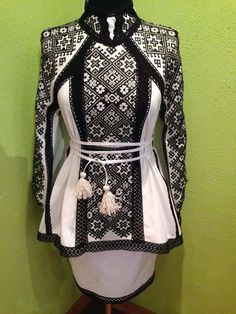 Mode Batik, Ukrainian Style, Ukrainian Clothing, Ethno Style, Folk Fashion, Embroidered Clothes