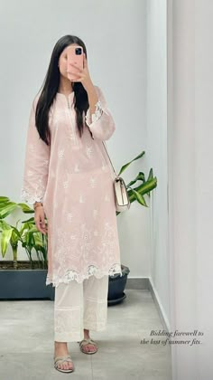 Become Independent, Simple Dress Casual, Desi Dress, Pakistani Fashion Casual, Pakistani Fancy Dresses, Pakistani Dresses Casual