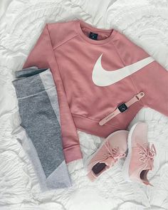 Work Out Clothes, Athletic Clothes, Workout Style, Legging Outfits, Yoga Photography, Workout Attire, Pink Nike, Adidas Outfit, Athleisure Fashion