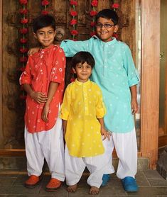 Children Dress Designs, Indian Fashion Traditional, Indian Dresses For Kids, Kids Kurta, Children Dress