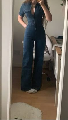 Clothes Home Style, Cute Jumpsuit Outfits, Home Outfit Women, Women Jumpsuit Outfits, Casual Home Outfits, Jumpsuit Outfit Casual, Look 80s, Denim Diy Clothes, Horror Style