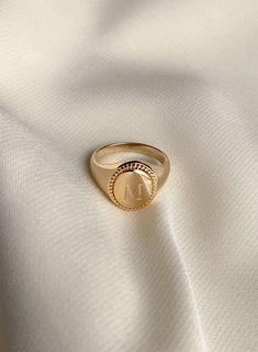 Gold Ring Designs, Gold Signet Ring, Stylish Jewelry