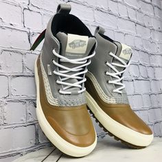 Vans Standard Mid Mte Snow Boots Adult Unisex Shoes Size M 9 / W 10.5 - 721454 2.23 Size Conversion: Mens - 9 Womens - 10.5 Color: Gray, Tan New No Box 100% Authentic Please Review All Photos And Ask Questions Before Purchasing. Thank You, Vans Boots, Snow Sneakers, All Weather Boots, Vans Hi, Weather Boots, Shoes Vans, Rubber Boot, Black Gums, Snowboard Boots