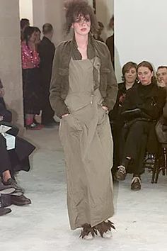 Anti Fashion Aesthetic, Fashion Forecasting, 1990s Fashion, Runway Dresses, Fashion 2020