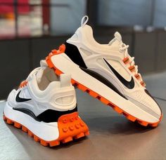 Tenny Shoes, Shoes Game, Nike Collection, Pretty Sandals, Trendy Shoes Sneakers, Black Shoes Men, Biking Outfit, Kawaii Shoes