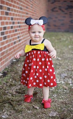 Minnie Mouse lovers everywhere will love this dress! This beautiful hattie dress has an elastic backing so if you choose to layer, you can easily! Made to look like Minnie's clothing and topped with a bright yellow bow! Perfect for any occasion, and is nice even for the theme parks! Average Chest Sizing: 6-12months- 18" 12-18months- 19" 2T- 21" 3T- 22" 4T- 23" Size 5- 24" Size 6- 25" Size 7- 26" Size 8- 27" All items are made from a smoke free/ cat free home! Hattie Dress, Crochet Mini Mouse Tutu Dress, Playful Short Sleeve Minnie Mouse Dress, Princess Minnie Mouse Dress-up Dress, Princess Style Minnie Mouse Dress-up Dresses, Playful Minnie Mouse Dress-up Dress, Minnie Mouse Dress, Yellow Bow, Crochet Cardigan Pattern Free