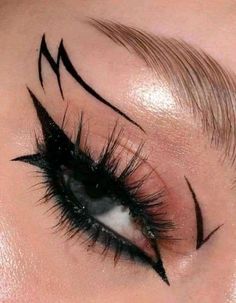 Cat Eye Eyeliner Tutorial, Eye Eyeliner, Makeup 2024, Natural Eyeliner, Winged Eyeliner Tutorial, Mekap Mata, Prom Eye Makeup