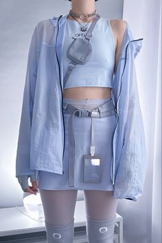 Monochrome Outfit Blue, Soft Techwear, Techwear Outfits Women, All Grey Outfit, Utility Outfit, Futuristic Streetwear, Futuristic Outfits, Tech Outfit, Tech Clothing