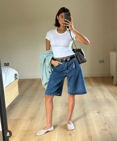 Mixing Metals, Bermuda Jeans, Blue Hues, What To Wear, Summer Fashion, Zara, Street Style, My Style, Outfit Inspo