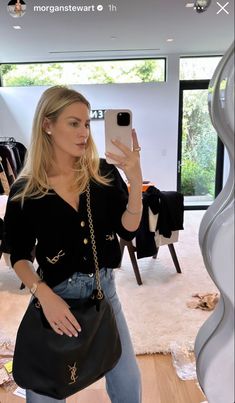 Morgan Stewart Style, Stylish Mom Outfits, Morgan Stewart, Chanel Style Jacket, Stylish Mom, Hipster Outfits, Chanel Fashion, Fashion 2018, Mom Outfits