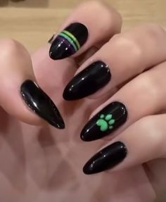 Nails Ladybug Design, Miraculous Ladybug Nail Designs, Chat Noir Nails, Miraculous Nails Ideas, Mlb Nails, Cat Noir Nails, Miraculous Ladybug Nails, Bright Summer Nails 2023, Attractive Nails