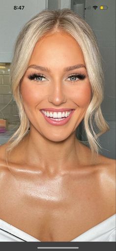 Make Up Green Eyes Blonde, Make Up Green Eyes, Bridesmaid Makeup Blue Eyes, Green Eyes Blonde, Make Up Green, Green Eyes Blonde Hair, Hair And Makeup Wedding, Bride Makeup Natural