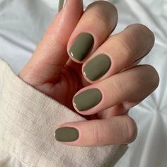 Short Fake Nails, Green Nail Polish, Casual Nails, Green Nail, Nails Green, Pedicure Nail Art, Short Nail Designs, Stick On Nails