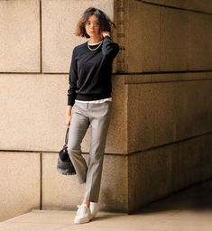 Sweater With Dress, Working Dresses, Sporty Chic Style, Minimalist Fashion Women, Casual Work Outfit, Fashion 101, 가을 패션, Autumn Fashion Women, Work Fashion