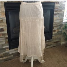 Nwt Ivory Bohemian Style High Low Skirt Skirt Solitaire Brand Size Medium Beige Flowy Tiered Maxi Skirt, Beige Tiered Flowy Maxi Skirt, Cream Long Ruffled Skirt, Cream Ruffled Long Skirt, Beige Tiered Lined Maxi Skirt, Beige Bohemian Maxi Skirt, Beige Bohemian Relaxed Maxi Skirt, Cream Asymmetrical Flowy Skirt, Bohemian Beige Skirt For Spring