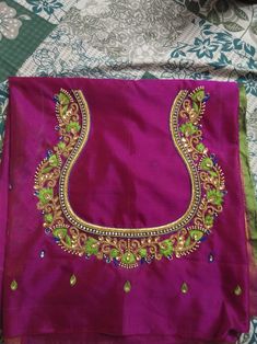 Blouse Aari Work, Ikat Blouse Designs, Simple Embroidery Designs, Wedding Blouse Designs