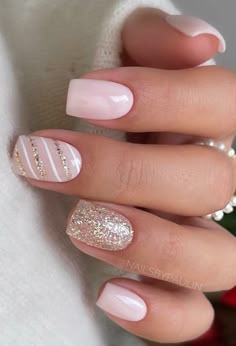 Short Pink Nails, Pink Glitter Nails, Short Gel Nails, Simple Gel Nails, Acrylic Nails Designs, Cute Gel Nails, Short Acrylic Nails Designs