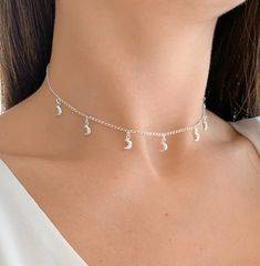 Colar Choker Lua De Prata 925  Colar Estilo Choker De Corrente Grumet Longa E Pingentes De Meia Lua.  Comprimento: 35cm +5cm (Extensor)  Pingentes: 6mm De Diâmetro  Confeccionado Em Prata 925 Choker, Skin Care, Skin