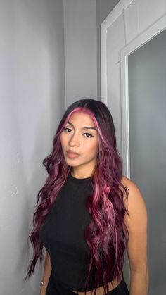 Burgundy Pink Hair, Pink And Burgundy Hair, Red Hair With Pink Highlights, Highlight Hair Ideas, Red Purple Hair, Magenta Hair Colors, Dark Pink Hair, Highlight Hair