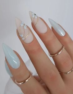 Pale Blue And White Nails, Blue And White Design Nails, Blue And White Wedding Nails, Dusty Blue Nails With Design, Blue Elegant Nails, Light Blue Almond Acrylic Nails, Blue Nail Designs Almond, Light Blue Square Nails, White And Light Blue Nails