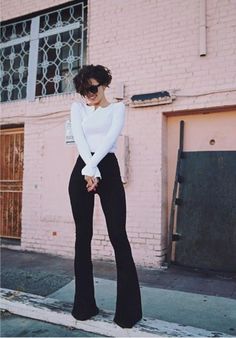 Karla Deras, Mode Vintage, Looks Vintage, Look Fashion, Modest Fashion, Bell Bottom Jeans, Fashion Inspo Outfits