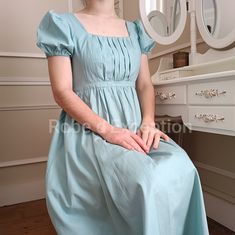 Jane Austen's Emma style Regency dress in beautiful quality cotton. Made to order in 3-4 weeks. We make this dress in sizes: XXS to XL Available colors: -Light green -Blue oil Fastens in the back with buttons. A small lace can be added to the neckline on request at an additional cost. Emma Style, Regency Dress, Women's Costumes, Jane Austen, Wedding Shop, Cotton Dress, Cotton Dresses, Light Green, Blue Green