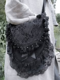 Goth Bag, Gothic Bag, Diy Vetement, Pretty Bags, Goth Outfits, Gothic Lolita, Horror Game, Cute Bags, Visual Kei