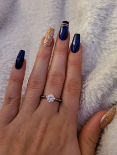 Blue And Gold Nails Acrylic Coffin, Wedding Nails Navy Blue And Gold, Nails To Go With Sparkly Blue Dress, Navy Blue Nail Ideas For Wedding, Navy Blue Nail Designs Coffin, Simple Blue And Gold Nails, Blue And Gold Manicure, Nails To Go With Royal Blue Prom Dress, Navy And Gold Acrylic Nails