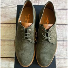 Beautiful Green Suede Shoes. New. Size 9. Made In Italy Formal Low-top Leather Shoes With Suede Lining, Elegant Suede Sneakers With Plain Toe, Elegant Suede Sneakers, Elegant Plain Toe Suede Sneakers, Academia Shoes, Green Suede Shoes, Shoes Classy, Olive Shoes, Green Academia