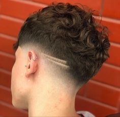 Female Fade Haircut, Female Undercut Long Hair, Fade Haircut Women, Hair Types Men