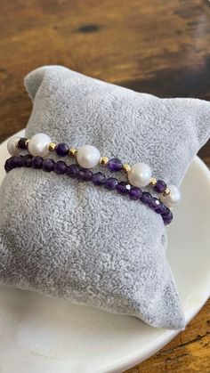 Amethyst Bracelet  Double Amethyst  Bracelet with Fresh Pearl water(14K) made by size  * 6 *6.5 *7 *7.5 Offer with gift boxes, Purple Pearl Bracelet, Pearl Bead Jewelry, Purple Bead Bracelet Ideas, Purple Beads Bracelets, Stone Bracelet Ideas, Pearl Bracelet Ideas, Cute Beaded Bracelets, Amethyst Beaded Bracelet, Pearl Bead Bracelet