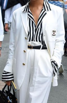 Corporate Attire Women, White Blazer Outfits, Preppy Mode, Ralph Lauren Womens Clothing, Classy Business Outfits, Corporate Attire, Chique Outfits, Tessa Thompson, Corporate Outfits