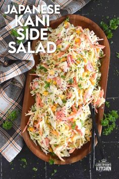 Salad Japanese, Kani Salad, Crab Salad Recipe, Julienned Carrots, Zesty Sauce, Shredded Cabbage, Popular Side Dishes, Crab Salad