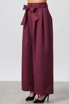 Burgundy Wide Leg Palazzo Pants with Fabric Waist Tie These pants are perfect with a bodysuit and a cardigan! If you are not a fan of bodysuits, you can wear any top! If you can tuck in the top, it would show off the pretty bow or tie from the belt. Model is 5'9" tall, 34" Chest, 25" Waist and 35" Hips and wearing size Small Style No. AP1146-A 100% Polyester Burgundy Plazo Outfits Western Casual, Pallazo Outfit, Plazo Outfits, Wide Leg Palazzo Pants, Fall Fashion Trends, Palazzo Pants, The Pretty, Waist Tie, Autumn Fashion